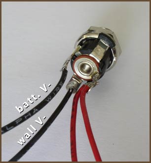 closed-circuit DC power jack